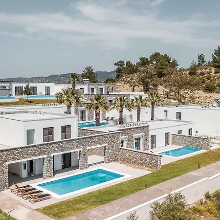 Βίλα Terra Pietra Luxury & Λάρδος