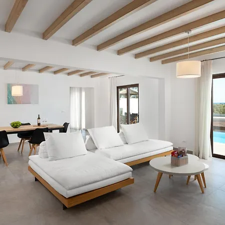 Terra Pietra Luxury & Βίλα Λάρδος