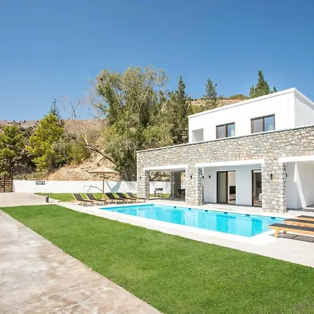 Terra Pietra Luxury & וילה