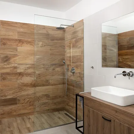 Terra Pietra Luxury & فيلة لاردوس