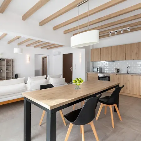 Terra Pietra Luxury & * لاردوس