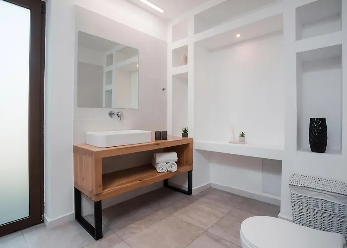 Terra Pietra Luxury & Lardos