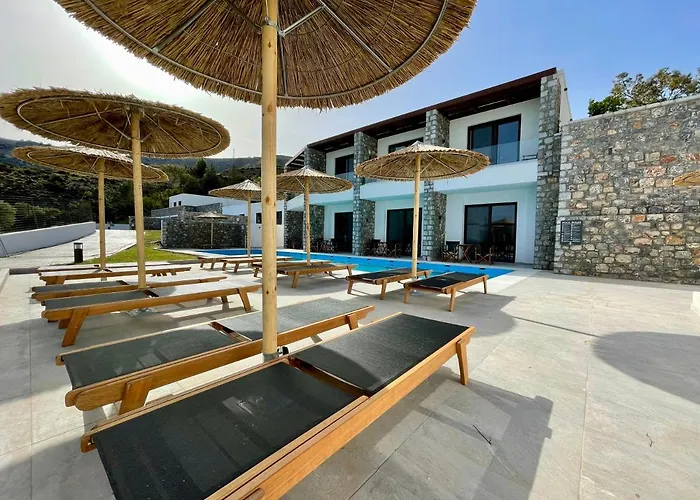 Terra Pietra Luxury & * Lardos