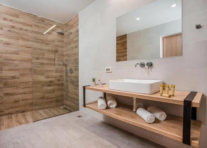 Terra Pietra Luxury & لاردوس