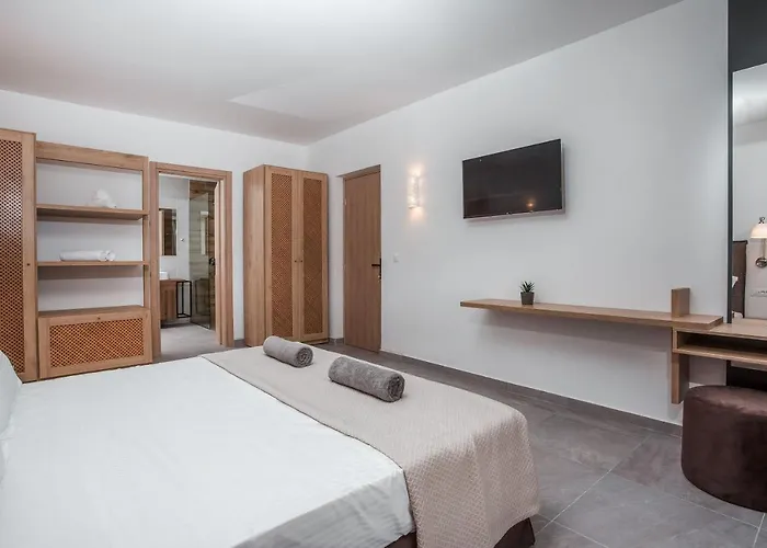 Terra Pietra Luxury & لاردوس