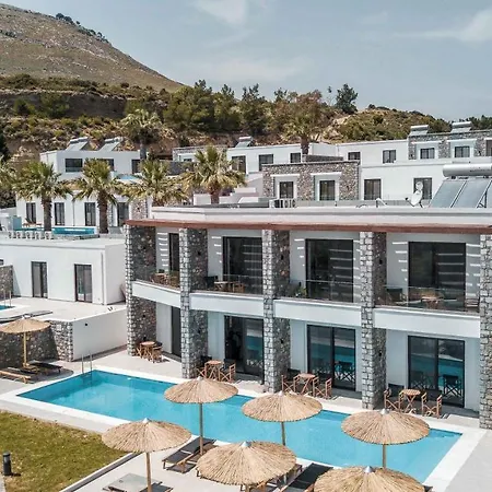 Terra Pietra Luxury & Βίλα Λάρδος