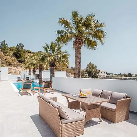 Βίλα Terra Pietra Luxury & Λάρδος